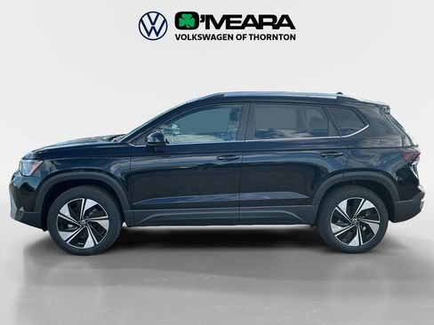 New 2025 Volkswagen Taos SE image 2