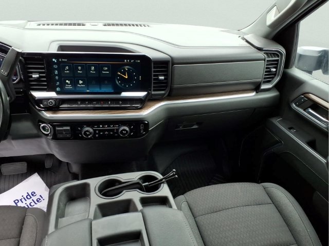 Used 2024 Chevrolet Silverado 3500 LT w/ Convenience Package AWD/4WD image 14