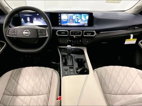 New 2026 Nissan Sentra SL w/ Floor Mat Package FWD image 5