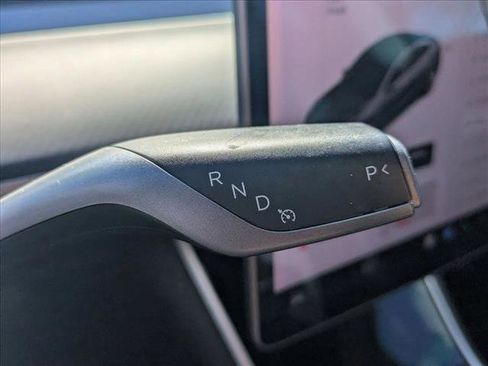 Used 2018 Tesla Model 3 Mid Range image 13