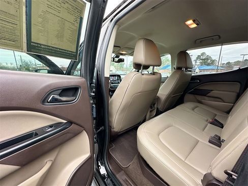 Used 2018 GMC Canyon SLT image 17