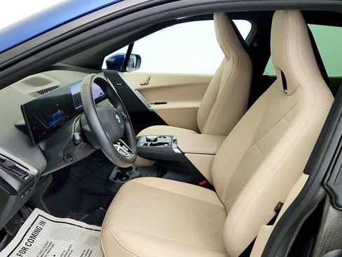 Used 2025 BMW iX xDrive50 AWD/4WD image 19