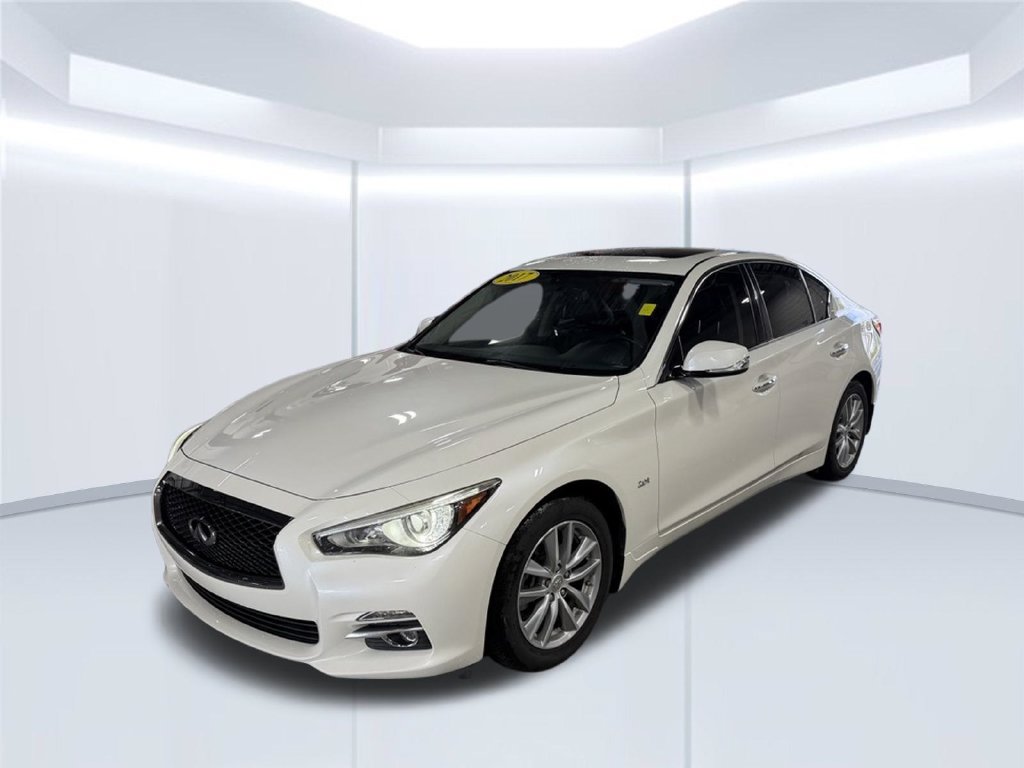 Used 2017 INFINITI Q50 Premium w/ 2.0T Premium Plus Package RWD image 2