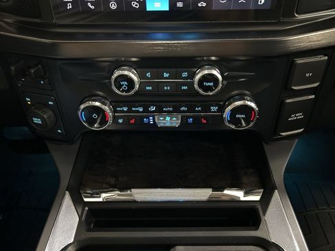 Used 2024 Ford F250 Lariat w/ Lariat Ultimate Package AWD/4WD image 22