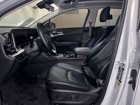 Used 2024 Kia Sportage SX image 17