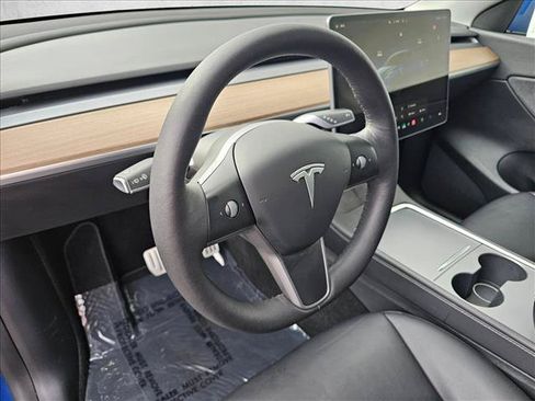 Used 2022 Tesla Model Y Performance AWD/4WD image 24