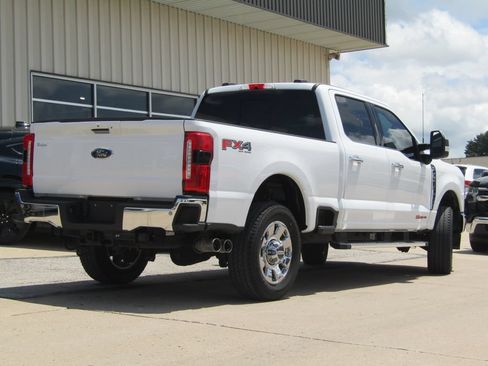 Used 2024 Ford F350 Lariat w/ Chrome Package AWD/4WD image 3