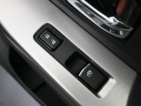 Used 2015 Subaru Crosstrek 2.0i Premium AWD/4WD image 39