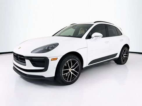 Certified 2023 Porsche Macan AWD/4WD image 1