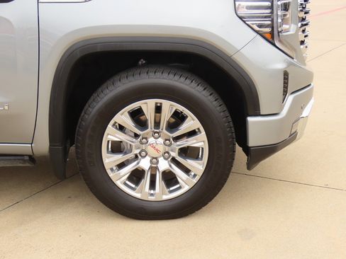 Used 2025 GMC Sierra 1500 Denali w/ Technology Package image 9