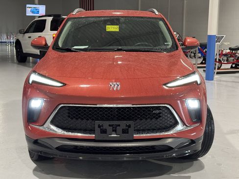 Used 2024 Buick Encore GX Sport Touring image 18