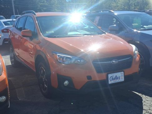 Used 2018 Subaru Crosstrek 2.0i Premium AWD/4WD image 3