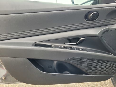 New 2025 Hyundai Elantra SEL w/ Cargo Package image 17