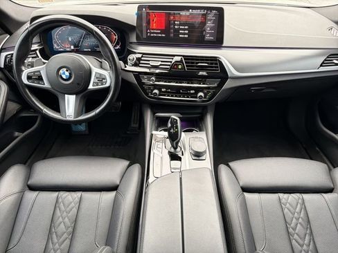 Used 2023 BMW 540i w/ M Sport Package image 4