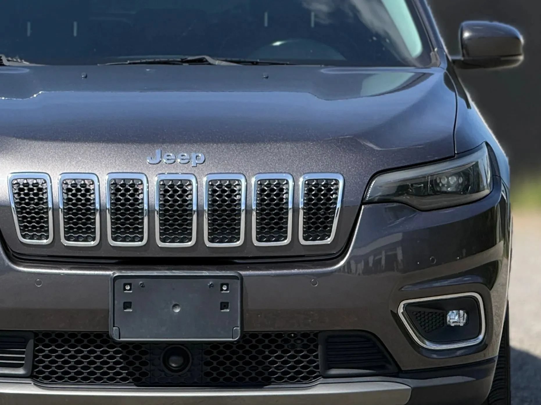 Used 2019 Jeep Cherokee Limited w/ Technology Group AWD/4WD image 12