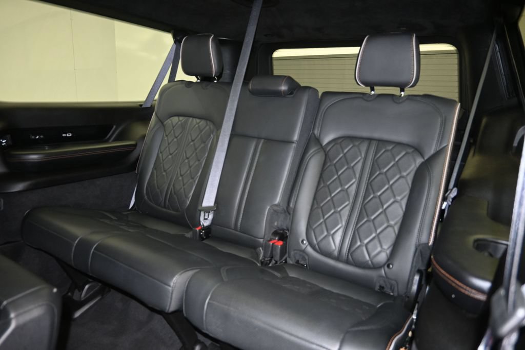 Used 2024 Jeep Grand Wagoneer L Series III AWD/4WD image 26