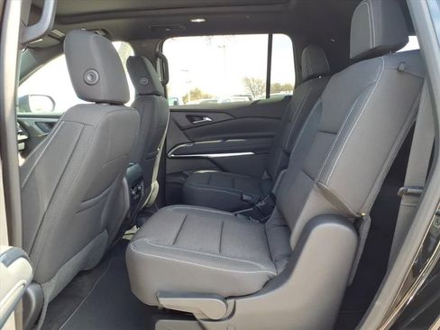 New 2026 Chevrolet Traverse LT w/ Sun and Wheel Package image 15