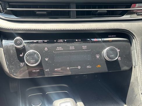Used 2023 INFINITI QX60 Luxe w/ Cargo Package FWD image 14