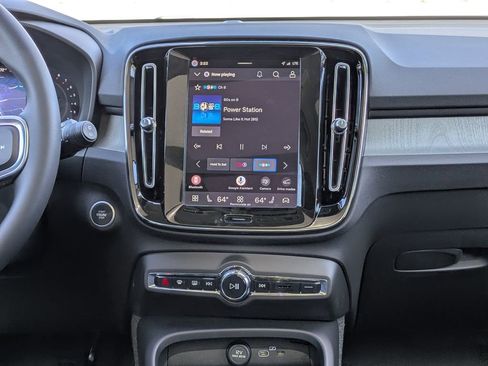 New 2026 Volvo XC40 B5 Core image 20