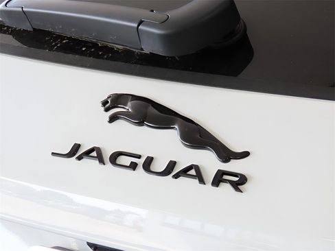 Used 2025 Jaguar F-PACE R-Dynamic S image 8