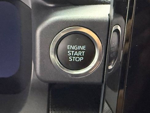 Used 2025 Toyota 4Runner Limited image 16