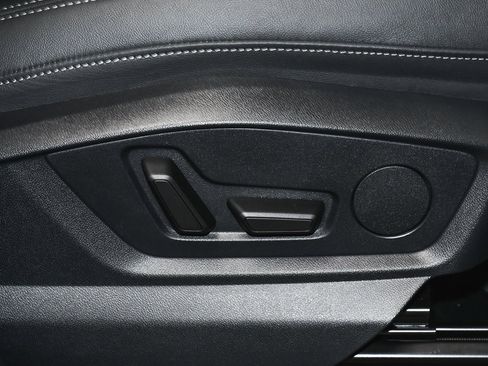 Used 2025 Audi Q7 3.0T Premium w/ Convenience Package image 81