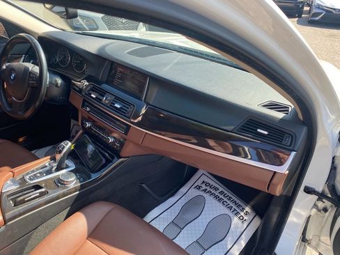 Used 2016 BMW 528i xDrive Sedan w/ Premium Package image 16