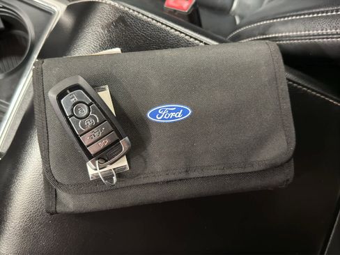 Used 2021 Ford F250 Lariat image 29