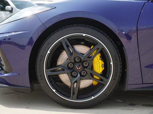 Used 2025 Chevrolet Corvette Stingray Preferred Cpe w/ Z51 Performance Package RWD image 5