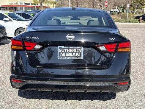 Certified 2024 Nissan Altima 2.5 SV image 5