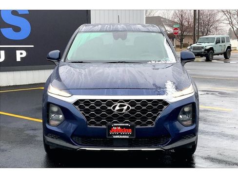 Used 2020 Hyundai Santa Fe SE image 3