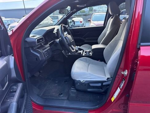 Used 2025 Toyota 4Runner SR5 AWD/4WD image 16
