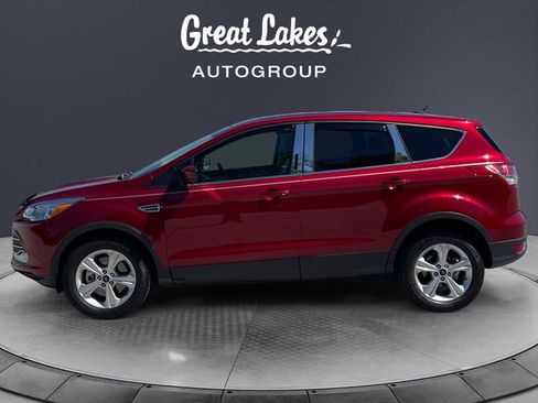Used 2015 Ford Escape SE FWD image 2