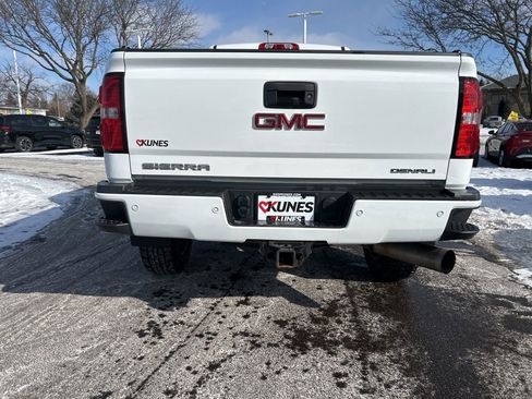 Used 2015 GMC Sierra 2500 Denali w/ Duramax Plus Package image 5