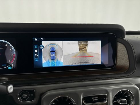 Used 2025 Mercedes-Benz G 63 AMG AMG G 63 image 28