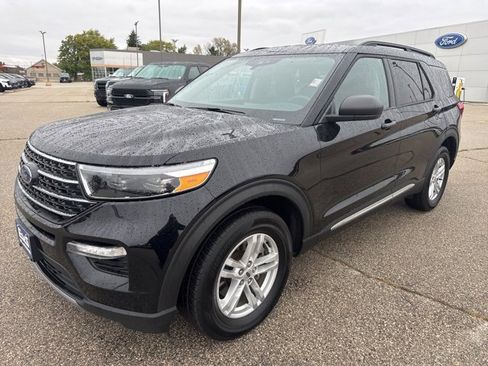 Certified 2023 Ford Explorer XLT w/ Equipment Group 202A image 7