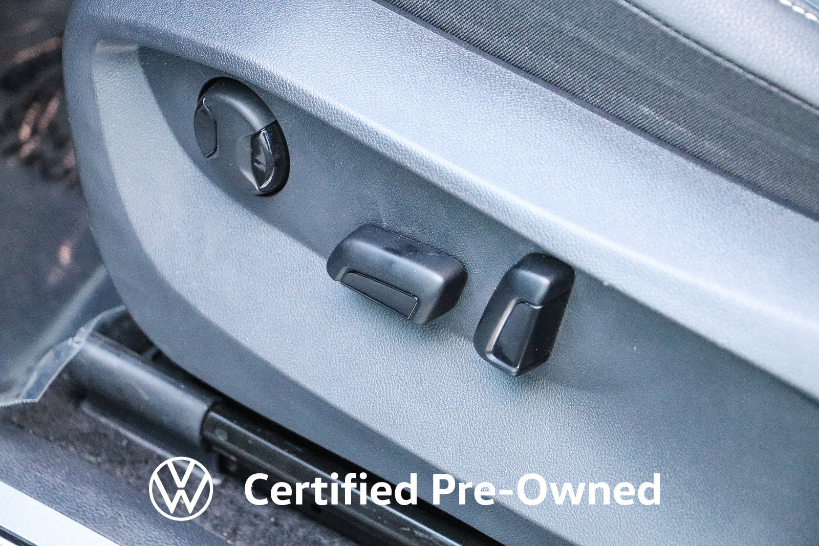 Used 2023 Volkswagen Tiguan SE R-Line FWD image 19