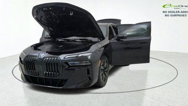 Used 2025 BMW i7 eDrive50 w/ M Sport Package RWD image 14
