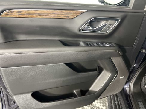 Used 2024 Chevrolet Tahoe Premier w/ Premium Package RWD image 9