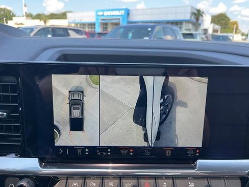 Used 2025 Chevrolet Silverado 1500 High Country w/ Technology Package image 36