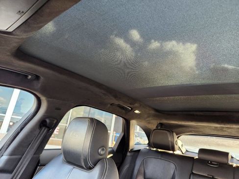 Used 2020 Jaguar F-PACE S image 28