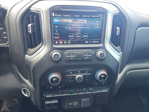 Used 2021 Chevrolet Silverado 1500 RST image 17