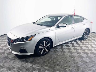 Certified 2022 Nissan Altima 2.5 SV
