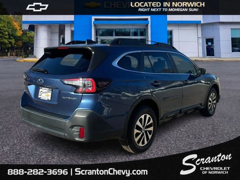 Used 2021 Subaru Outback Premium image 6