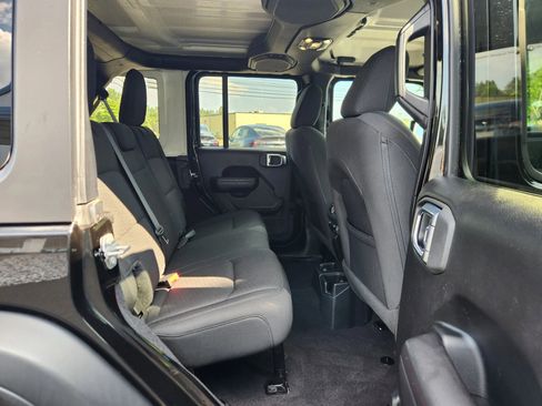 Used 2021 Jeep Wrangler Unlimited Sport image 45