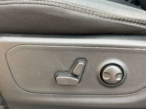 Used 2022 RAM 1500 Big Horn AWD/4WD image 13