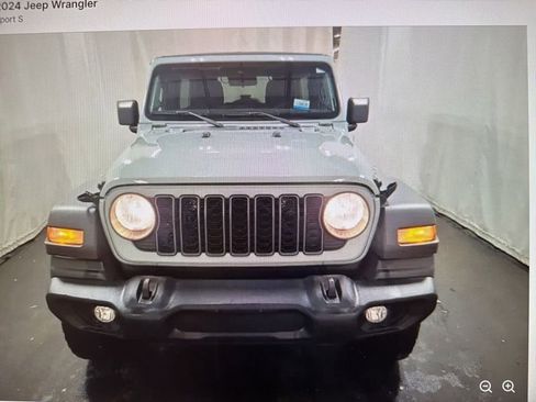 Used 2024 Jeep Wrangler Unlimited Sport AWD/4WD image 10