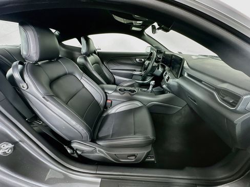 Used 2026 Ford Mustang Premium RWD image 28