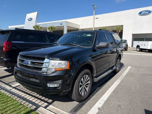Used 2017 Ford Expedition XLT RWD image 1