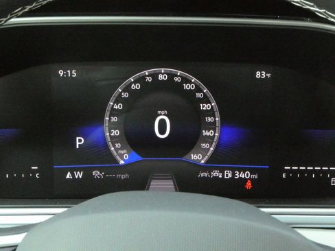 New 2025 Volkswagen Taos SE image 5